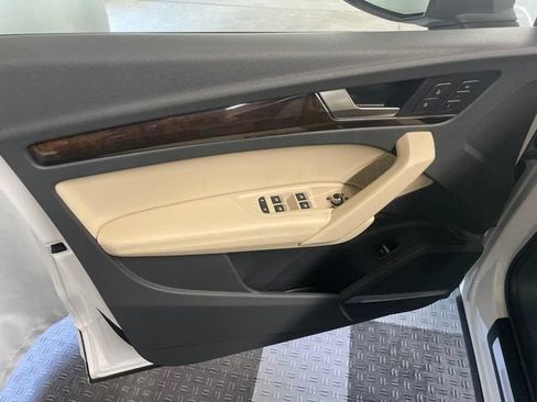 Used 2019 Audi Q5 Prestige w/ Prestige Package AWD/4WD image 14
