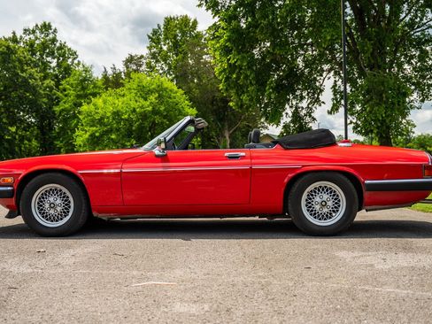 Used 1990 Jaguar XJS V12 Convertible RWD image 9