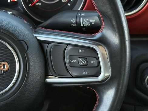 Used 2021 Jeep Gladiator Rubicon AWD/4WD image 11