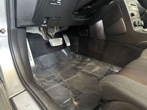 Used 2004 Nissan 350Z Enthusiast w/ Side Airbags Pkg image 53