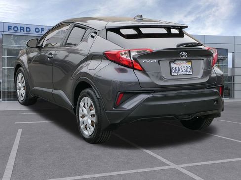Used 2019 Toyota C-HR LE image 6