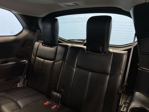 Used 2017 Nissan Pathfinder Platinum w/ Midnight Edition Package image 27