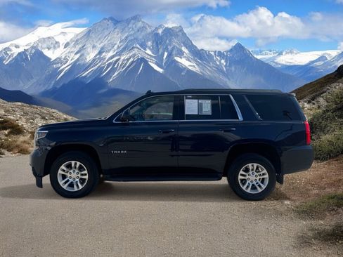 Used 2017 Chevrolet Tahoe LS image 2