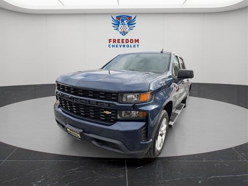 Used 2021 Chevrolet Silverado 1500 Custom image 1