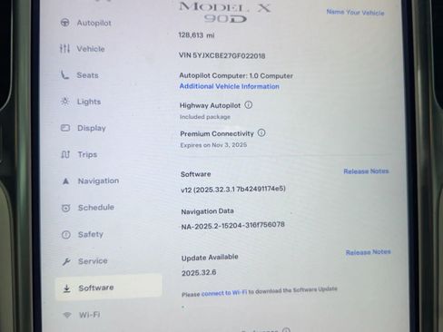 Used 2016 Tesla Model X 90D image 38