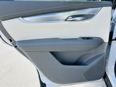 Used 2020 Cadillac XT5 Premium Luxury w/ LPO, Floor Liner Package FWD image 27