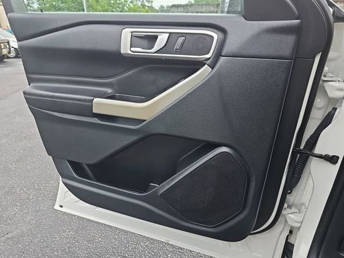 Certified 2023 Ford Explorer XLT w/ Equipment Group 202A RWD image 35