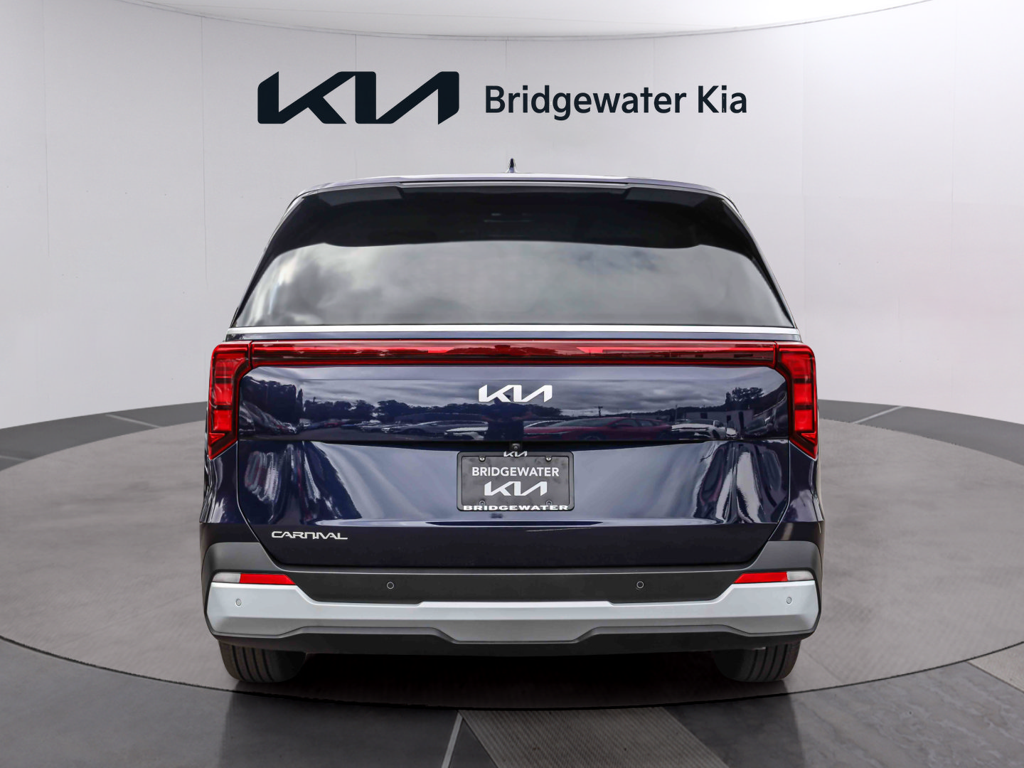 Used 2026 Kia Carnival FWD image 5