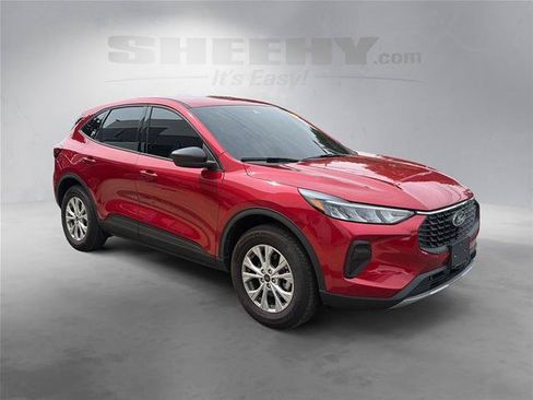 Certified 2025 Ford Escape Active w/ Tech Pack #1 AWD/4WD image 2