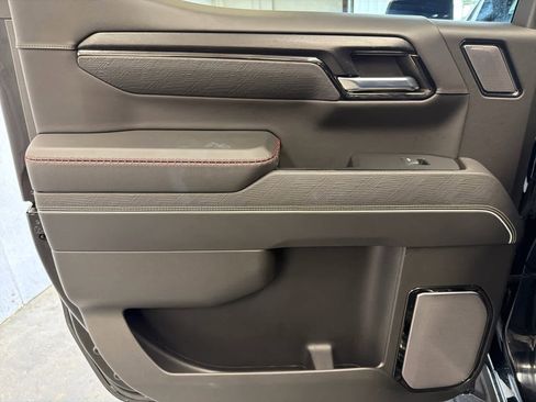 Used 2023 GMC Sierra 1500 AT4X image 24