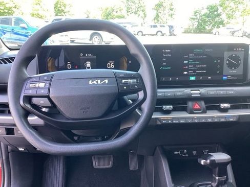 Used 2025 Kia K4 FWD image 26