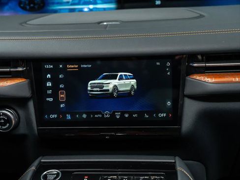 New 2026 Lincoln Navigator Black Label AWD/4WD image 31