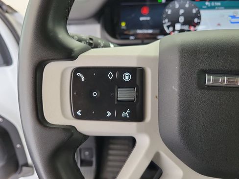 Used 2025 Land Rover Defender 110 S AWD/4WD image 22