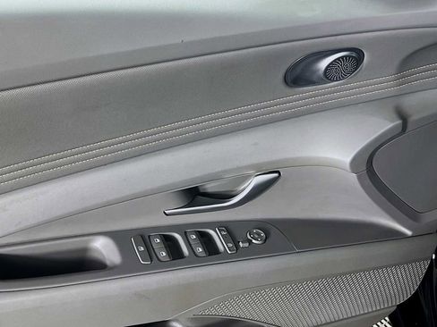 Certified 2025 Hyundai Elantra Sport FWD image 17