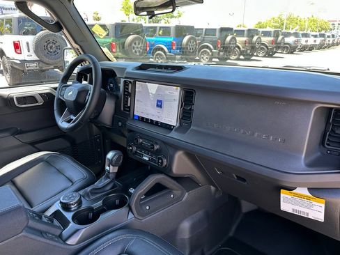 New 2026 Ford Bronco Big Bend w/ Black Diamond Package AWD/4WD image 16