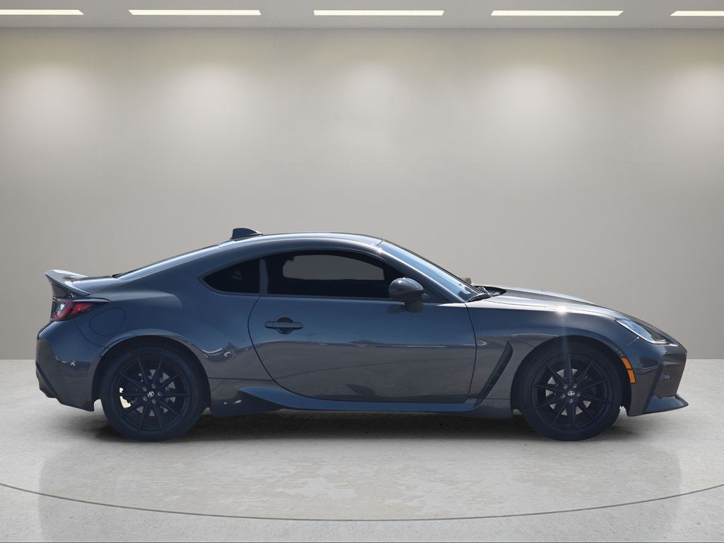 Used 2023 Toyota GR86 Premium w/ ALL Weather Mat Package (TMS) RWD image 9