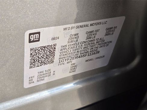 Certified 2025 Cadillac XT4 Sport FWD image 32
