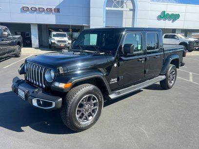 Used 2022 Jeep Gladiator Overland w/ Popular Equipment Package