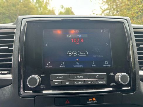 Used 2023 Nissan Frontier SV w/ SV Convenience Package image 37