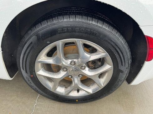 Used 2017 Chrysler Pacifica Limited image 7