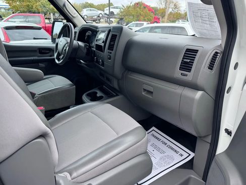 Used 2018 Nissan NV 3500 S image 11