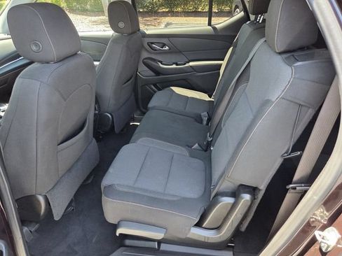 Certified 2021 Chevrolet Traverse LT AWD/4WD image 10