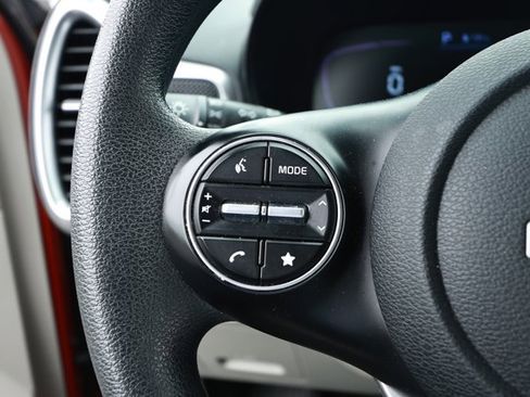 Used 2023 Kia Soul LX w/ LX Technology Package FWD image 13