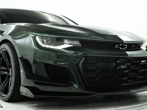 Used 2020 Chevrolet Camaro ZL1 image 15