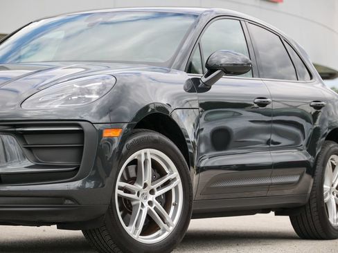 Used 2023 Porsche Macan Turbo AWD/4WD image 10