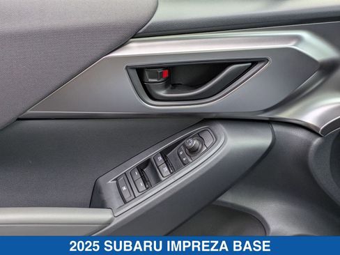Certified 2025 Subaru Impreza 2.0i image 19
