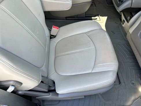 Used 2017 GMC Acadia Limited SLT image 20