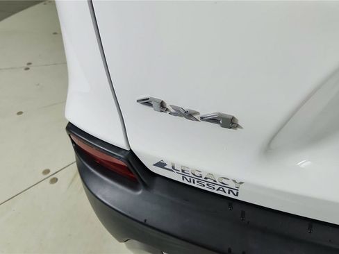 Used 2022 Jeep Cherokee Limited image 25