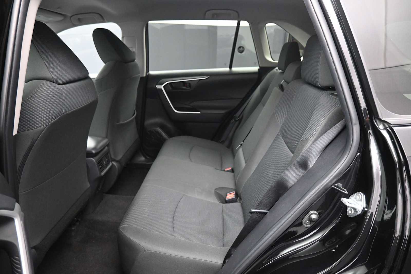 Used 2025 Toyota RAV4 LE FWD image 19