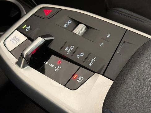 Used 2023 BMW X1 xDrive28i w/ Premium Package image 22