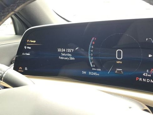 Used 2024 Cadillac XT4 Luxury w/ Cold Weather Package image 25