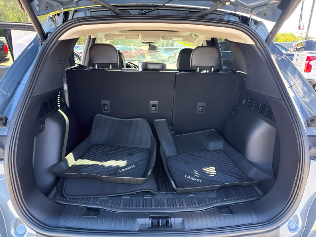 Used 2024 Ford Escape Platinum w/ Premium Technology Package AWD/4WD image 19