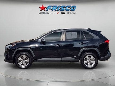 Used 2022 Toyota RAV4 XLE AWD/4WD image 4