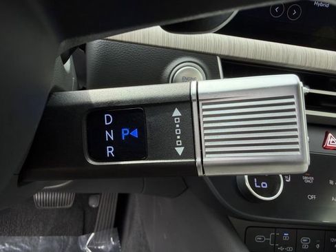 Used 2025 Hyundai Sonata SEL FWD image 20