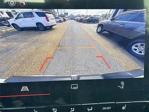 Used 2025 GMC Canyon AT4 image 31