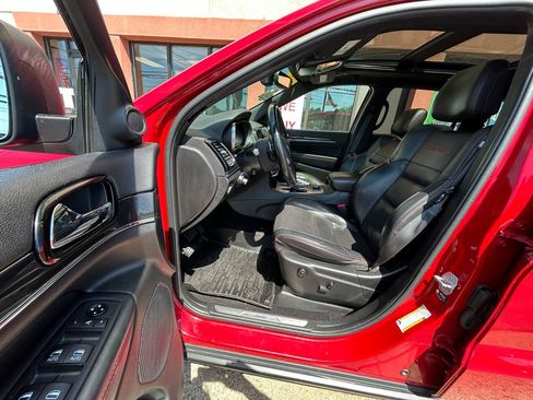 Used 2021 Jeep Grand Cherokee Trailhawk w/ Trailhawk Luxury Group AWD/4WD image 9