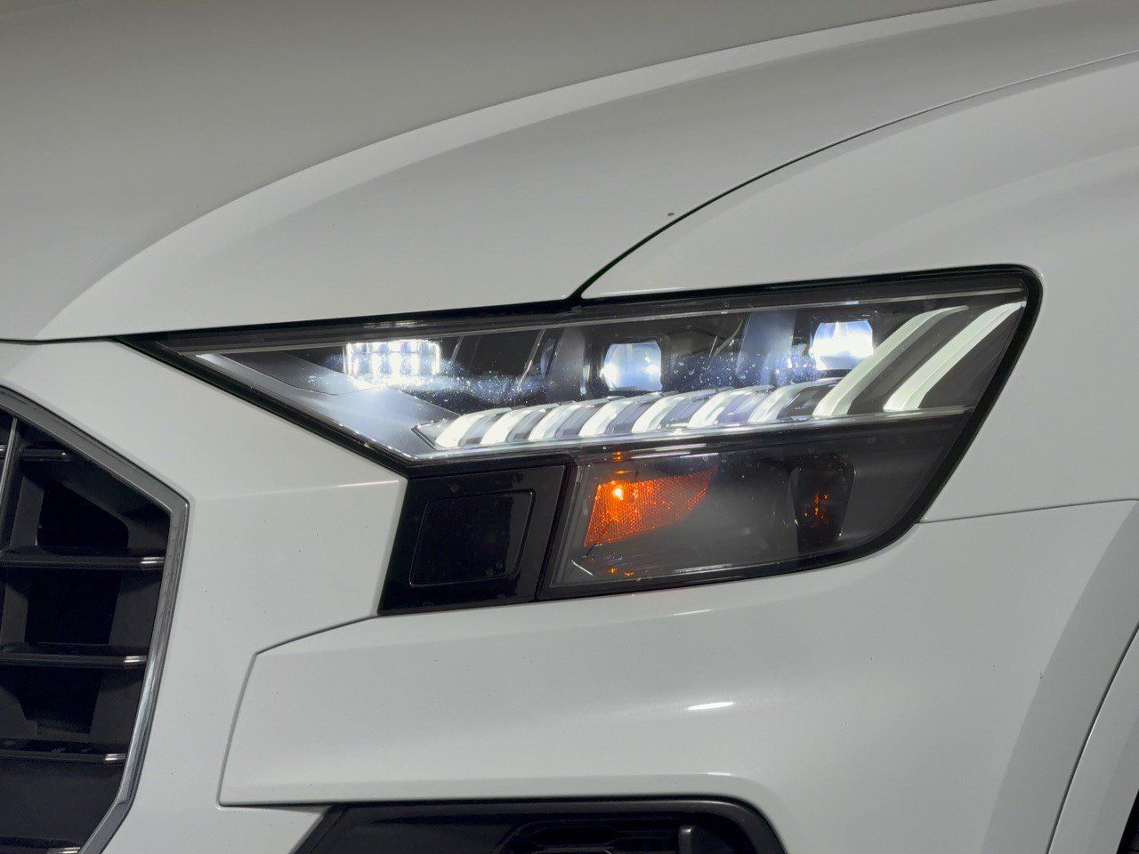 Used 2023 Audi Q8 Premium Plus AWD/4WD image 12