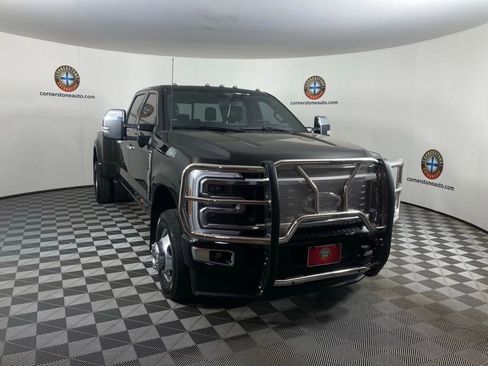 Used 2024 Ford F350 Platinum image 19