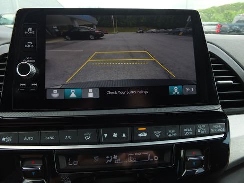 Used 2025 Honda Odyssey Sport-L image 31