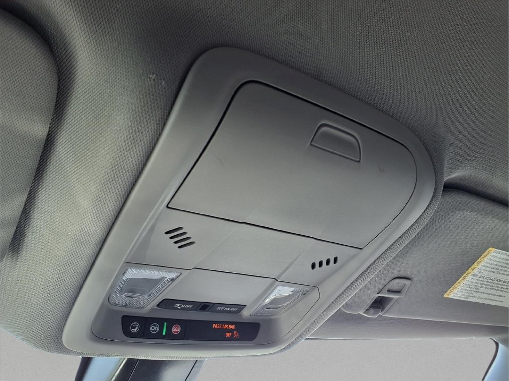 Used 2025 Chevrolet Blazer LT FWD image 14