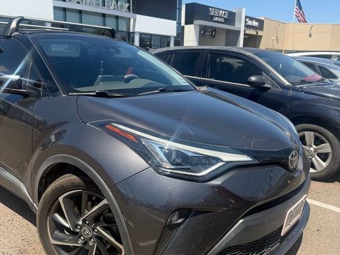 Used 2021 Toyota C-HR Limited FWD image 6