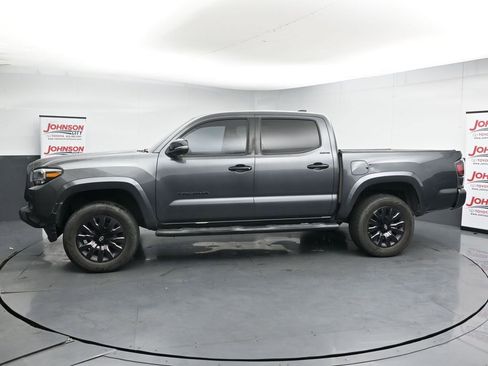 Used 2021 Toyota Tacoma Limited w/ Nightshade Package AWD/4WD image 5