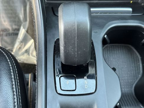 Used 2023 Volvo XC40 B4 Core w/ Convenience Package FWD image 39