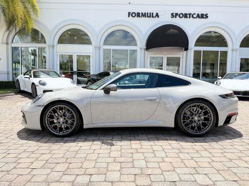 Used 2024 Porsche 911 Carrera T image 15