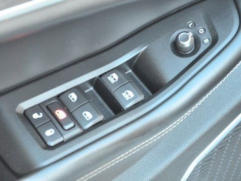 Used 2023 Jeep Grand Cherokee 4WD 4xe w/ Luxury Tech Group II image 16