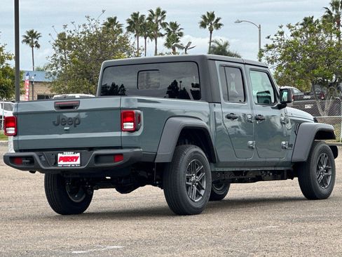 New 2026 Jeep Gladiator Sport image 4